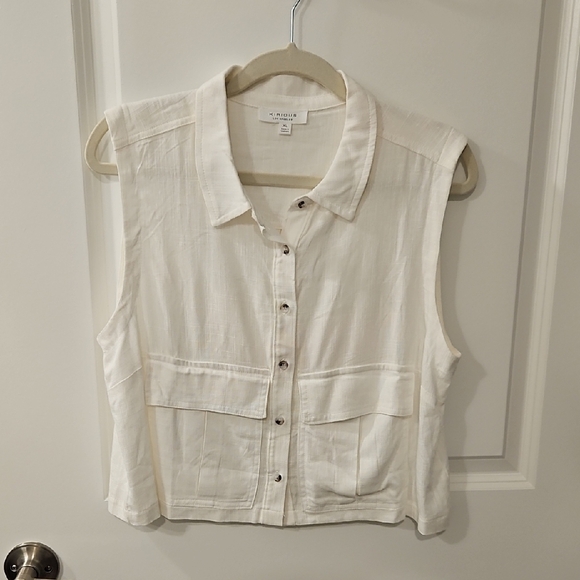 Cream Sleeveless Button Down Crop Top or Vest - Picture 3 of 5